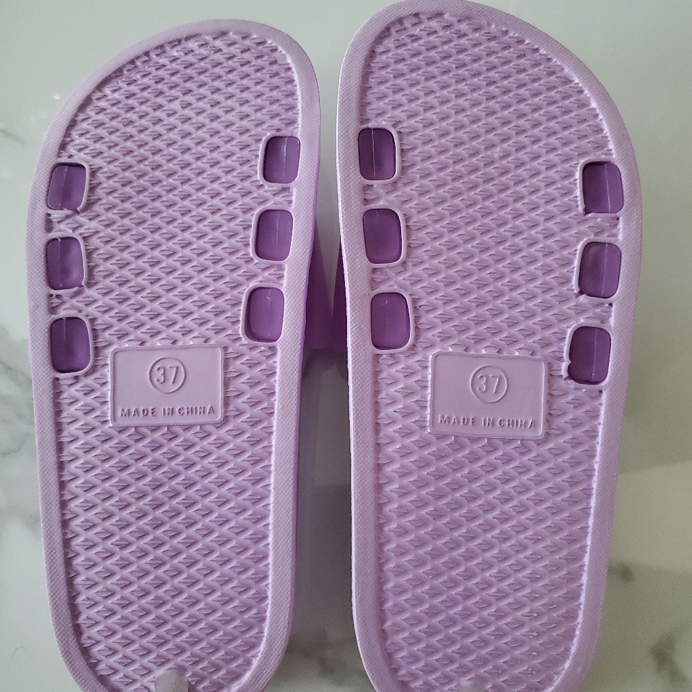 Slippers - Picture 2 of 2